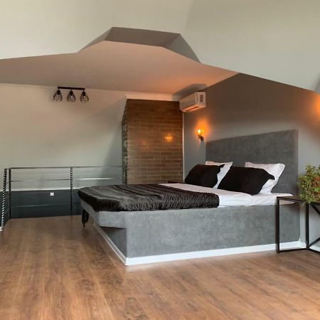 Beregynya Motel Yuzhnoukrainsk ภายนอก รูปภาพ