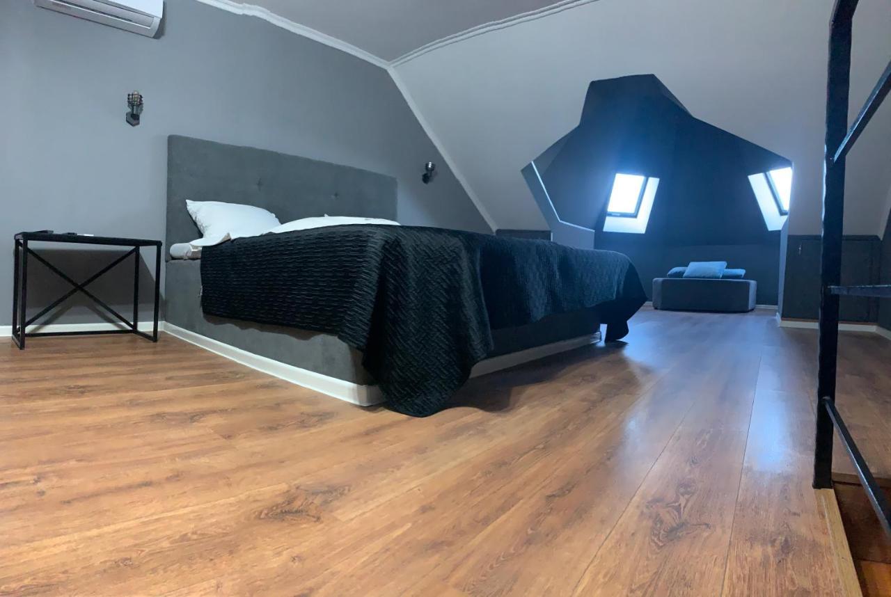 Beregynya Motel Yuzhnoukrainsk ภายนอก รูปภาพ