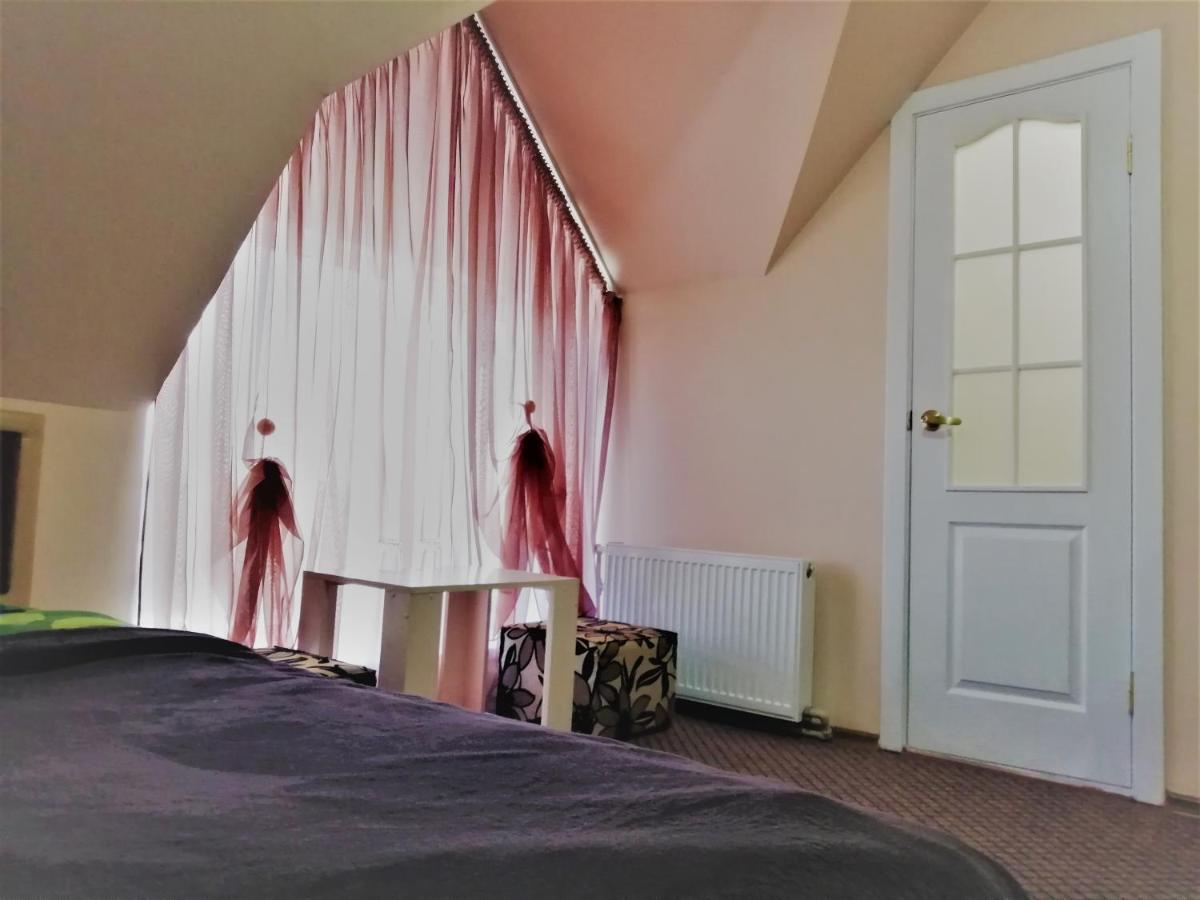 Beregynya Motel Yuzhnoukrainsk ภายนอก รูปภาพ