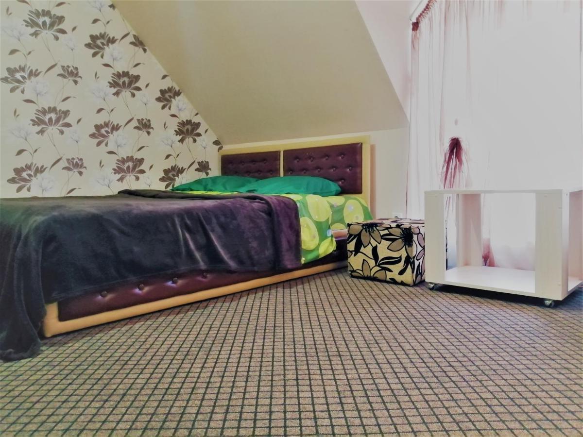 Beregynya Motel Yuzhnoukrainsk ภายนอก รูปภาพ
