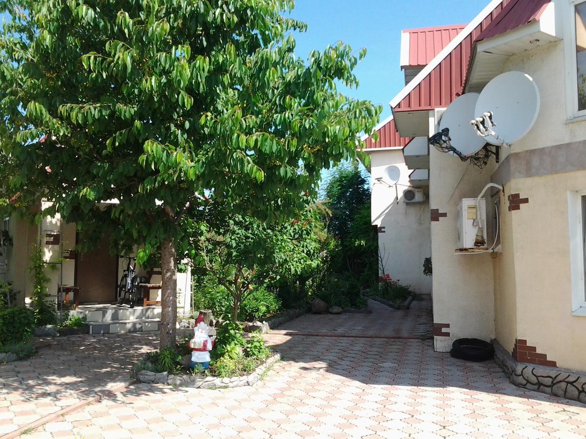 Beregynya Motel Yuzhnoukrainsk ภายนอก รูปภาพ