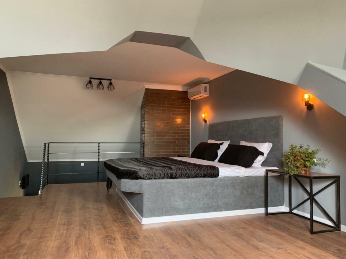 Beregynya Motel Yuzhnoukrainsk ภายนอก รูปภาพ