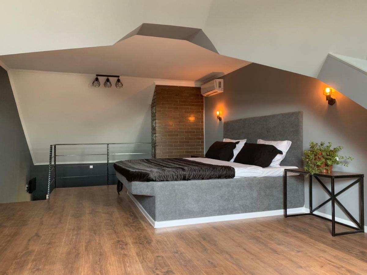 Beregynya Motel Yuzhnoukrainsk ภายนอก รูปภาพ