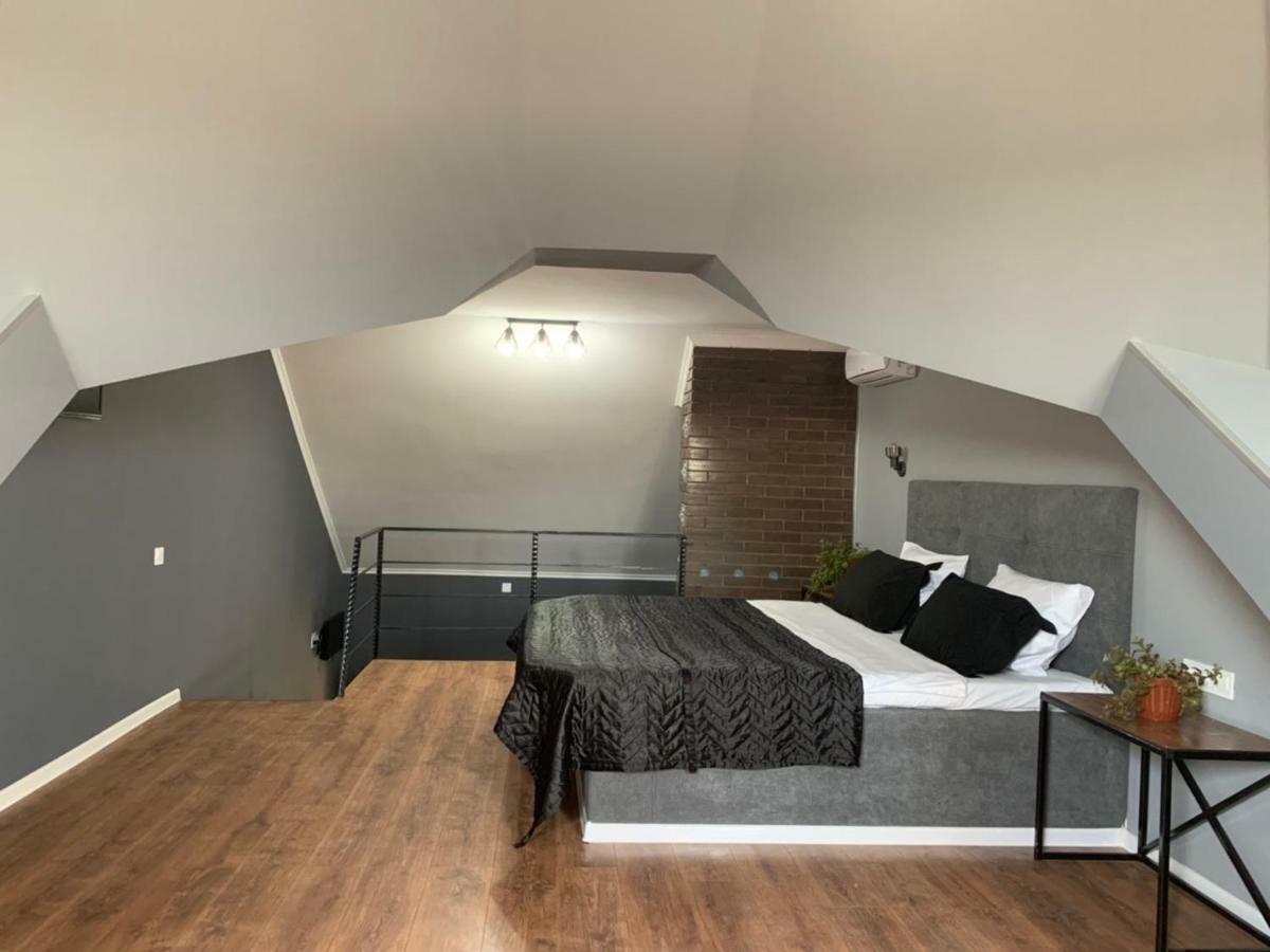Beregynya Motel Yuzhnoukrainsk ภายนอก รูปภาพ