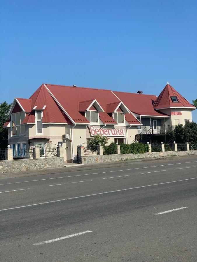 Beregynya Motel Yuzhnoukrainsk ภายนอก รูปภาพ