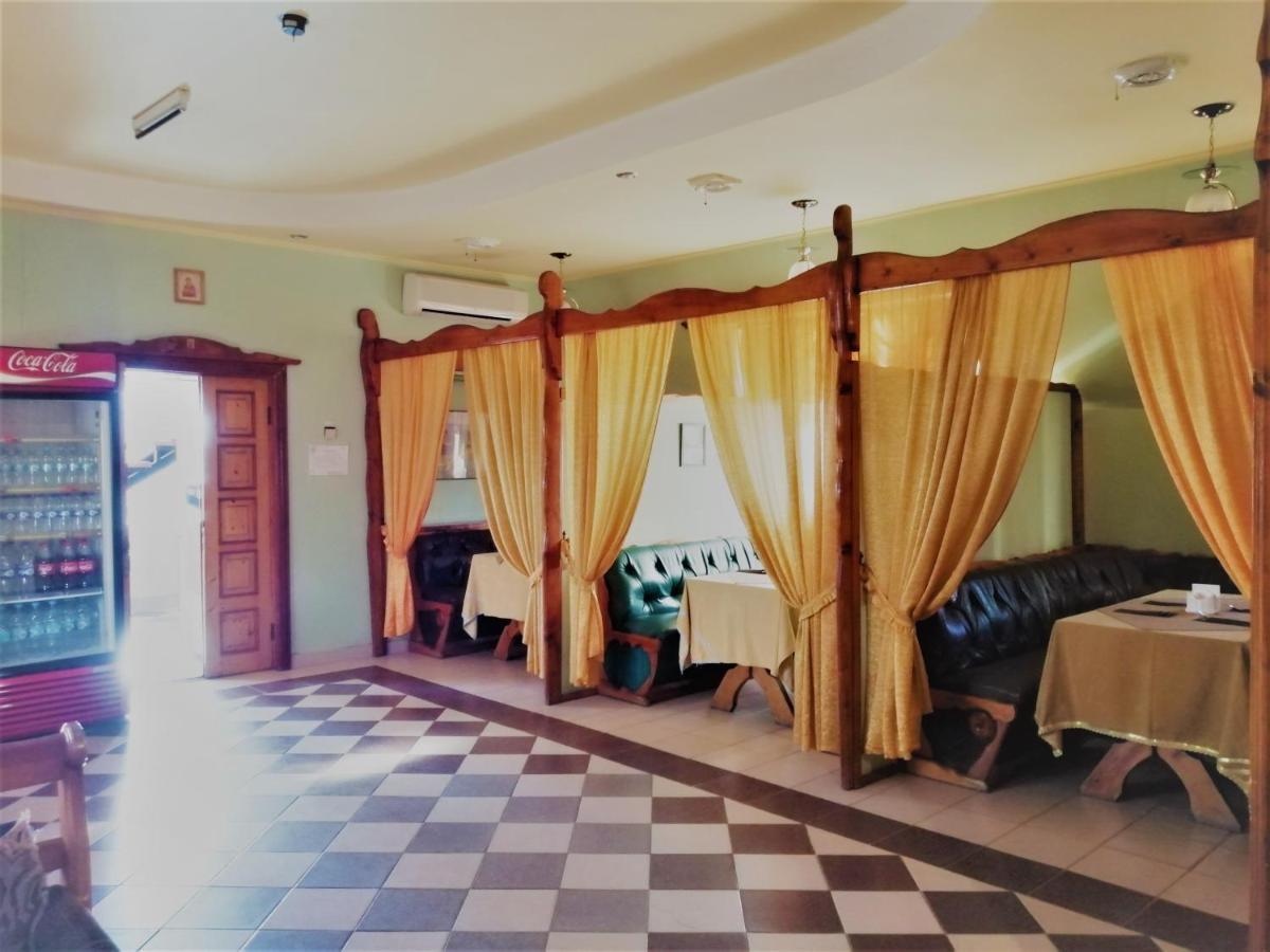 Beregynya Motel Yuzhnoukrainsk ภายนอก รูปภาพ