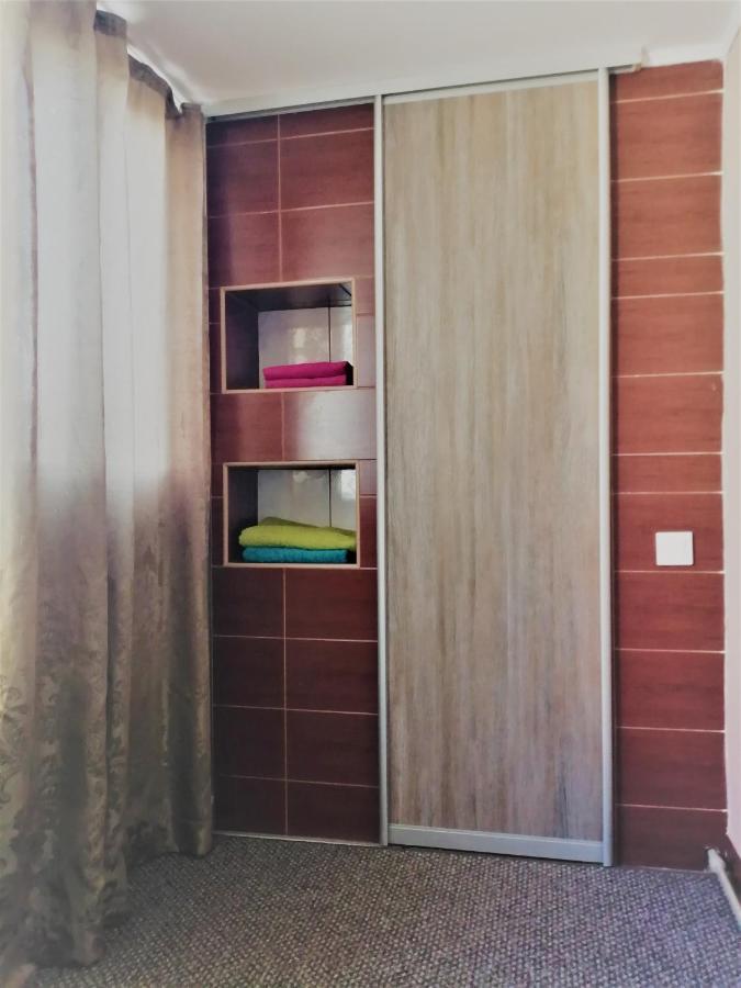 Beregynya Motel Yuzhnoukrainsk ภายนอก รูปภาพ